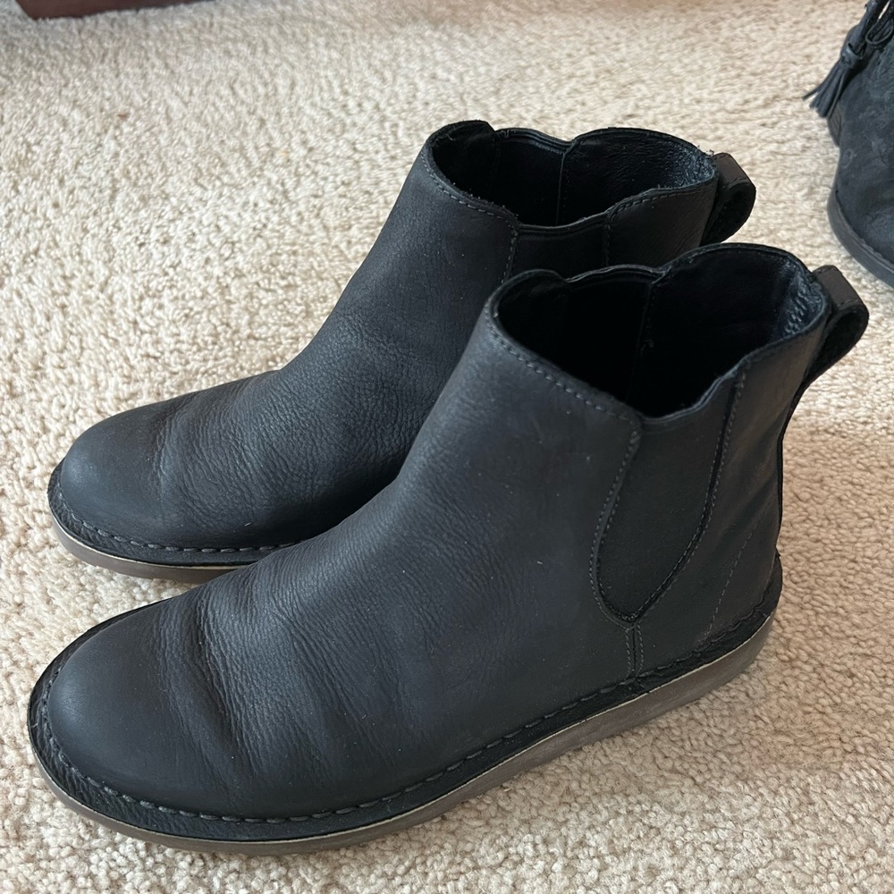 Black LL Bean boots, like new!